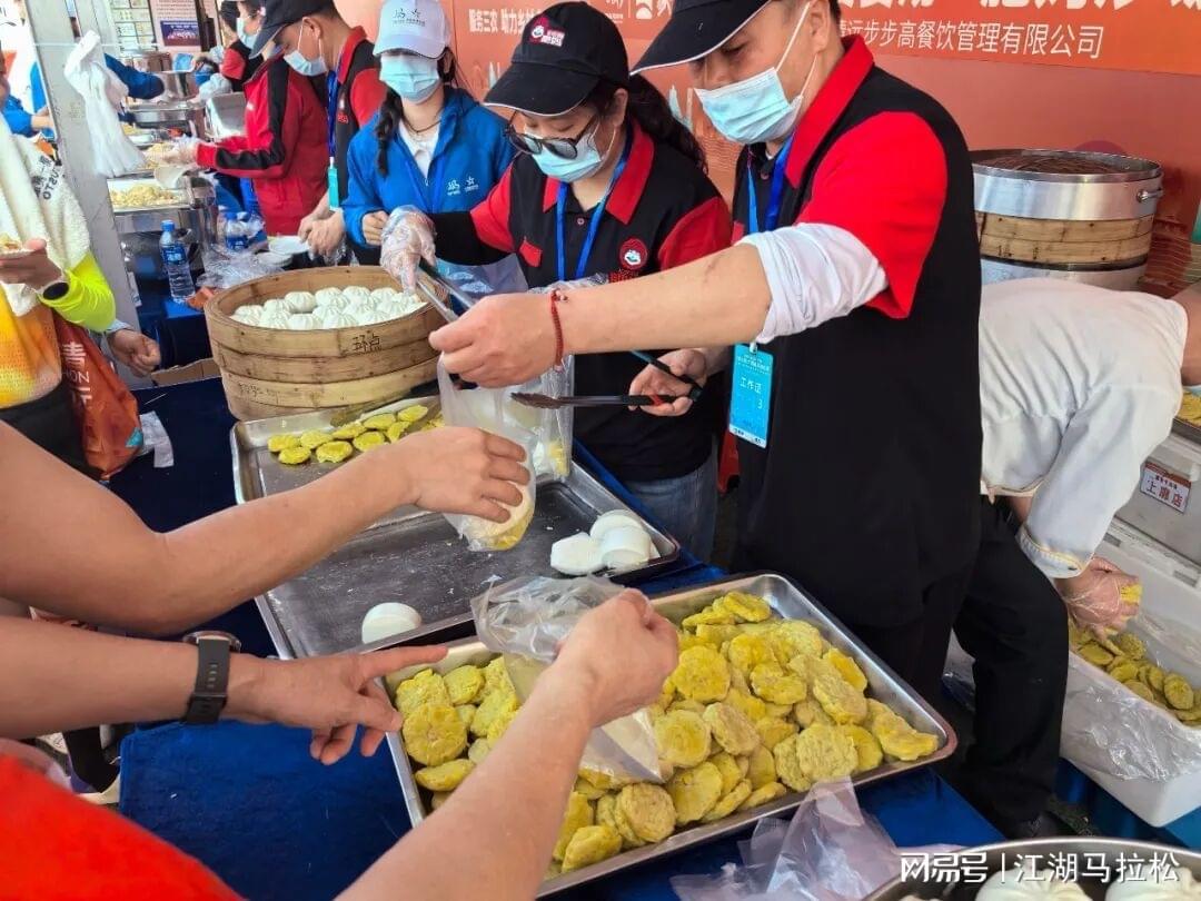 ag体育网站-这哪是赛后美食，简直就是清远食堂自助餐